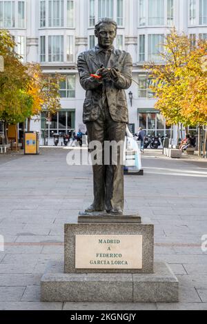 Statue of the Spanish poet Federico Garcia Lorca in Plaza de Santa Ana, Madrid, Spain Stock Photo