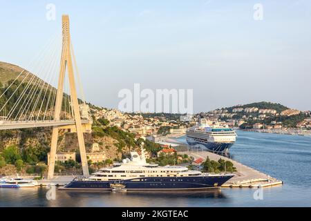 Franjo Tuđman Bridge and Dubrovnik Cruise Port, Dubrovnik, Republic of Croatia Stock Photo
