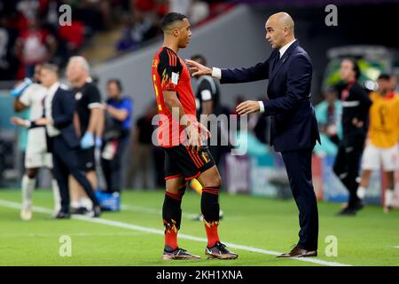 Belgium's head coach Roberto Martinez talks to Belgium's Youri Tielemans during a soccer game between Belgium's national team the Red Devils and Canada, in Group F of the FIFA 2022 World Cup in Al Rayyan, State of Qatar on Wednesday 23 November 2022. BELGA PHOTO BRUNO FAHY Stock Photo