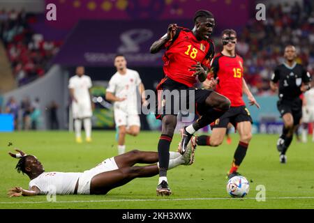 Al Rayyan, Qatar. 23rd Nov, 2022. Canadian Ismael Kone and Belgium's Amadou Onana pictured in action during a soccer game between Belgium's national team the Red Devils and Canada, in Group F of the FIFA 2022 World Cup in Al Rayyan, State of Qatar on Wednesday 23 November 2022. BELGA PHOTO VIRGINIE LEFOUR Credit: Belga News Agency/Alamy Live News Stock Photo