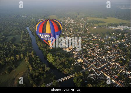 France. Seine-et-Marne (77) Aerial view of the Loing valley (Fontainebleau forest). Hot air balloon flight over the village of Grez-sur-Loing with Fra Stock Photo