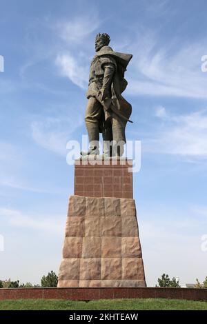 Statue of Amir Temur (1336-1405), Ak Saray (White Palace) complex, Ipak Yuli Street, Shakhrisabz, Qashqadaryo Province, Uzbekistan, Central Asia Stock Photo