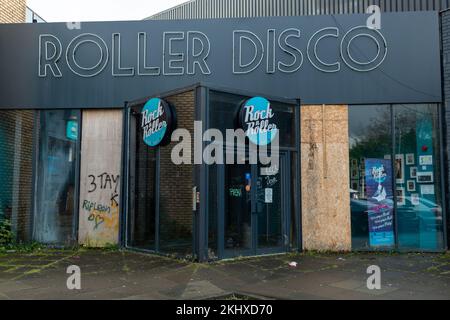 A closed roller disco venue in Cumbernauld Stock Photo