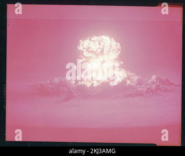 Project 30-18 - Operation Upshot/Knothole (Nevada Test Site) Detonation. SIMON fireball, aerial view (2 of 2). Photographs of Atmospheric Nuclear Testing at Pacific Island and Nevada Test Sites. Stock Photo