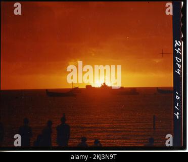 Project 24 - Operation Hardtack (Enewetak/Bikini/Johnnston Island Area) Detonation. WALNUT fireball, from Enewetak Island. Photographs of Atmospheric Nuclear Testing at Pacific Island and Nevada Test Sites. Stock Photo