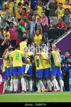 Lusail, Qatar. 24th Nov, 2022. Soccer: World Cup, Brazil - Serbia, Preliminary round, Group G, Matchday 1, Lusail Iconic Stadium, Brazil's players cheer 2:0. Credit: Robert Michael/dpa/Alamy Live News Stock Photo