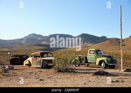 Cool Springs Station on historic Route 66 with a view of the pickup. Oatman, Golden Valley, Arizona, USA, North America Stock Photo