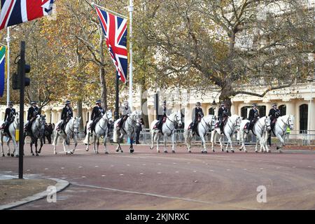 Horseguards on horses for the State Visit of the Emperor of Japan ...