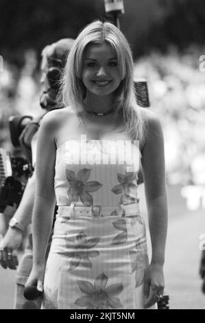 KATHERINE JENKINS, FA CUP FINAL 2004: Katherine Jenkins sings 'Abide With Me' before the FA Cup Final 2004, Manchester United v Millwall, May 22 2004 at Millennium Stadium in Cardiff, Wales, UK. Photograph: ROB WATKINS Stock Photo