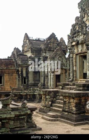 Internal courtyard with towers, Banteay Srei, Angkor, Siem Reap, Cambodia. Stock Photo