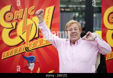 Stuttgart, Germany. 25th Nov, 2022. Actor Zachy Noy, who gained notoriety for his role as Johnny in the Popsicle movie series, attends a photo shoot for Comic Con Stuttgart. Credit: Marijan Murat/dpa/Alamy Live News Stock Photo