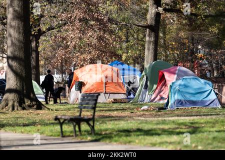 Washington DC, USA. 25th Nov, 2022. Tents of homeless people are seen in Washington, DC, the United States, Nov. 23, 2022. Credit: Liu Jie/Xinhua/Alamy Live News Stock Photo