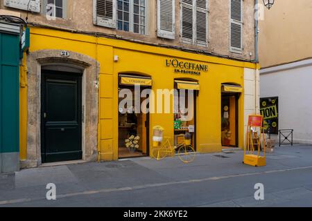 L'OCCITANE EN PROVENCE storefront at Black Friday deals, Aix-en-Provence, France Stock Photo