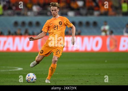 Doha, Qatar. 25th Nov, 2022. Khalifa International Stadium F. de Jong da Holanda durante partida entre Holanda x Equador, válida pela fase de grupos da Copa do Mundo, realizada no Estádio Internacional Khalifa em Doha, Catar. ((6257)/SPP) Credit: SPP Sport Press Photo. /Alamy Live News Stock Photo