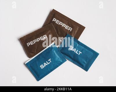 single dose salt and pepper sachet for restaurants and pubs Stock Photo