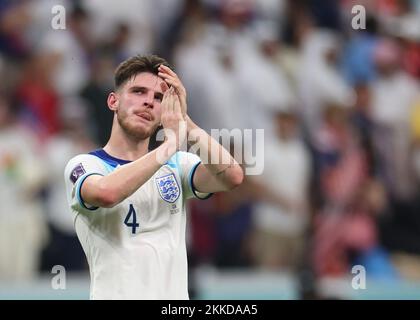 Al Khor, Qatar. 25th Nov, 2022. Declan Rice of England acknowledges the spectators after the Group B match between England and the United States at the 2022 FIFA World Cup at Al Bayt Stadium in Al Khor, Qatar, Nov. 25, 2022. Credit: Li Ming/Xinhua/Alamy Live News Stock Photo