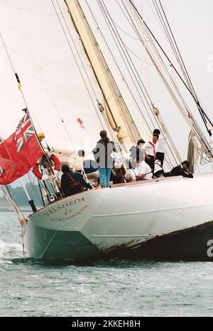 AJAXNETPHOTO. 1993. SOLENT, ENGLAND.  - THE J-CLASS YACHT VELSHEDA ON SAILING TRIALS IN THE WESTERN SOLENT SOLENT SHORTLY AFTER HER REBUILD.  PHOTO:JONATHAN EASTLAND/AJAX.  REF: TC6060 27 8 Stock Photo