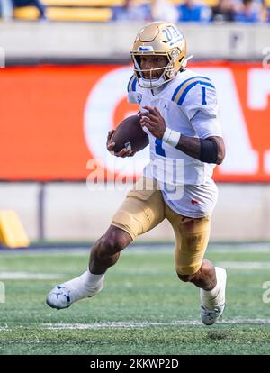 UCLA quarterback Dorian Thompson-Robinson in action during the second ...