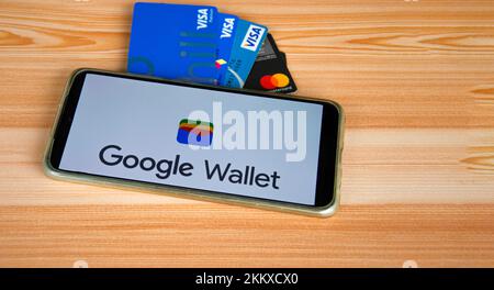 26-11-2022 Chonburi, Thailand, Google Gpay, Wallet is starting to use and is an application that combines financial matters Purchasing and shopping on Stock Photo