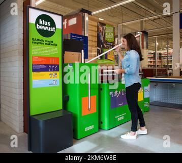 Collecting fluorescent tubes in a construction market for recycling. Holland. vvbvanbree fotografie Stock Photo