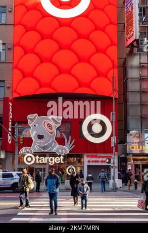 The Target store in Times Square in New York on Sunday, November 20, 2022. (© Richard B. Levine) Stock Photo