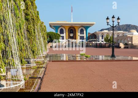 MUTRAH, MUSCAT, OMAN - NOVEMBER 14, 2022: Al Alam Sultan Palace in Muscat, Oman. Arabian Peninsula. Stock Photo