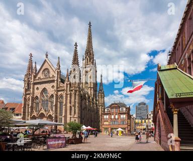 Mulhouse (Mülhausen): protestant church Saint-Étienne, Place de la Reunion in Alsace (Elsass), Haut-Rhin (Oberelsass), France Stock Photo