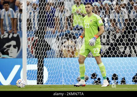 LUSAIL CITY - Argentina goalkeeper Damian Martinez during the FIFA World  Cup Qatar 2022 group C match between Argentina and Mexico at Lusail Stadium  on November 26, 2022 in Lusail City, Qatar.