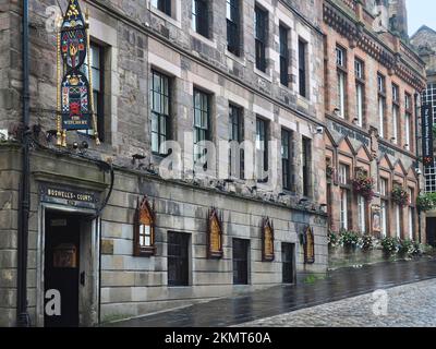 Edinburgh, Scotland - September 2016:  A restaurant in a sixteenth Century building, Boswell’s Court on Castle Hill, near the place where witches were Stock Photo