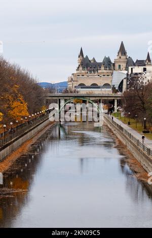 Ottawa, Canada - November 6, 2022: Cityscape and Rideau Canal in autumn. Stock Photo