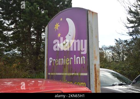 Old Premier Inn Sign in Bridgend, Wales, United Kingdom. 20th November 2022. Stock Photo