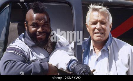 GEORGE PEPPARD and MR. T in THE A-TEAM (1983), directed by STEPHEN J. CANNELL and FRANK LUPO. Credit: STEPHEN J. CANNELL PRODUCTIONS/UNIVERSAL TV / Album Stock Photo