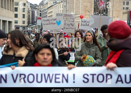 Illustration picture shows National demonstration against violence against women organized by the Mirabal platform, in Brussel, Sunday 27 November 2022. BELGA PHOTO NICOLAS MAETERLINCK Stock Photo