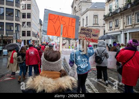 Illustration picture shows National demonstration against violence against women organized by the Mirabal platform, in Brussel, Sunday 27 November 2022. BELGA PHOTO NICOLAS MAETERLINCK Stock Photo