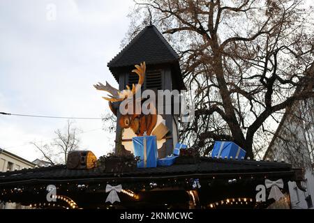 11/27/2022, Potsdam, Germany,  Christmas market Blue lights In the historic city center of Potsdam on the 1st of Advent 2022. Stock Photo