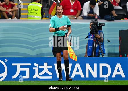 Al Khor, Qatar. 27th Nov, 2022. AL KHOR, QATAR - NOVEMBER 28: Assistant referee Hessel Steegstra during the Group E - FIFA World Cup Qatar 2022 match between Spain and Germany at the Al Bayt Stadium on November 28, 2022 in Al Khor, Qatar (Photo by Pablo Morano/BSR Agency) Credit: BSR Agency/Alamy Live News Stock Photo