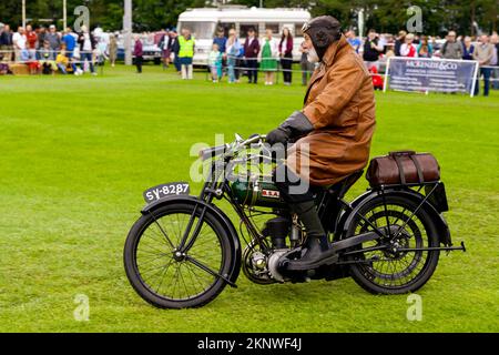 Bath, UK: June 19, 2022: BSA B25 - 1925 - Reg No: SV 8287 at The Bath Festival of Motoring 2022 Stock Photo