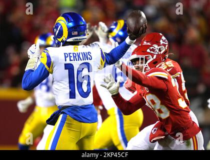 Kansas City, Missouri, USA. NOV 27, 2022: Los Angeles Rams quarterback Bryce Perkins (16) feels the pressure from Kansas City Chiefs cornerback L'Jarius Sneed (38) at Arrowhead Stadium Kansas City, Missouri. Jon Robichaud/CSM. Credit: Cal Sport Media/Alamy Live News Stock Photo