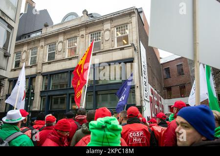 Illustration picture shows and protest near the OpenVLD head quarters pictured during an action day and national manifestation of the police unions to denounce the violence against the police, in Brussels, Monday 28 November 2022. The demonstration follows the attack on a police patrol in Schaerbeek, in which a police officer was killed. BELGA PHOTO JAMES ARTHUR GEKIERE Stock Photo