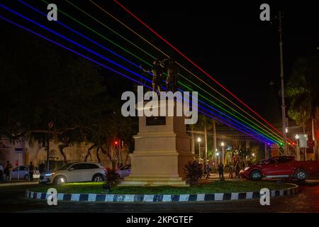 Merida, Mexico. 24th Nov, 2022. November 24, 2022, Merida, Mexico: Lights show during the 'International Lights Festival', People enjoy the lights show held in Mérida from November 24 to November 27. International Lights Festival has 24 art works such as video mapping, projections, light figures, architectural lighting, installations, among others of international artists. on November 25, 2022 in Merida, Mexico. (Photo by Mariana Gutierrez/ Eyepix Group/Sipa USA) Credit: Sipa USA/Alamy Live News Stock Photo