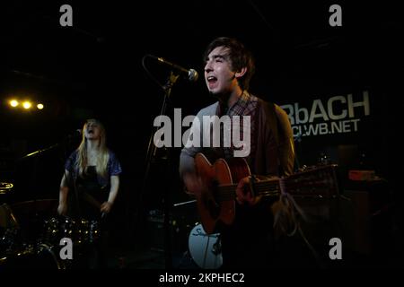 THE SLOW CLUB, EARLY GIG, 2007: Singer and guitarist Charles Watson and drummer Rebecca Lucy Taylor from the Sheffield alternative pop duo The Slow Club at Clwb Ifor Bach in Cardiff, Wales, UK during the Swn Festival on November 1, 2007. The Slow Club disbanded in 2017 and Rebecca has relaunched her career with much greater success as SELF ESTEEM. Photograph: ROB WATKINS Stock Photo