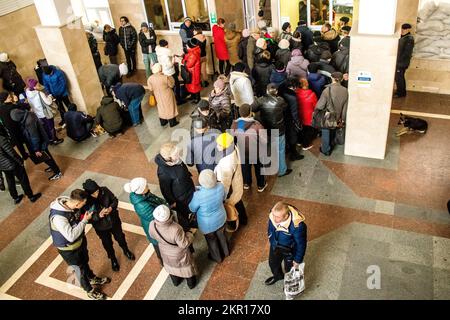 The inahabitants of Kherson have been ordered to evacuate the city. The ...