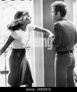 Lauren Hutton, James Caan, on-set of the Film, 'The Gambler', Paramount Pictures, 1974 Stock Photo