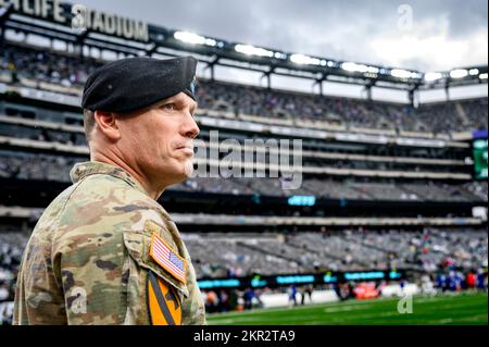 Salute to service game hi-res stock photography and images - Alamy