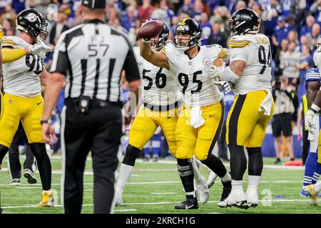 Latrobe, PA, USA. 28th July, 2022. July 28th, 2022: Tyson Alualu #94 during  the Pittsburgh Steelers Training Camp in Latrobe, PA. Mike J. Allen/BMR  (Credit Image: © Mike J. Allen/BMR via ZUMA