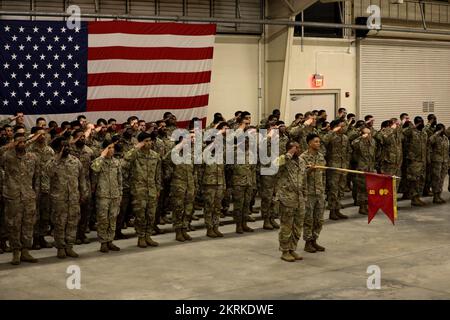 Soldiers assigned to 8th Ordnance Company, 264th Combat Sustainment ...