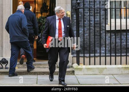 Westminster, London, UK. 29th Nov, 2022. Lord True, Leader of the House of Lords. Conservative Paty ministers in the Rishi Sunak government exit 10 Downing Street after the weekly cabinet meeting. Credit: Imageplotter/Alamy Live News Stock Photo