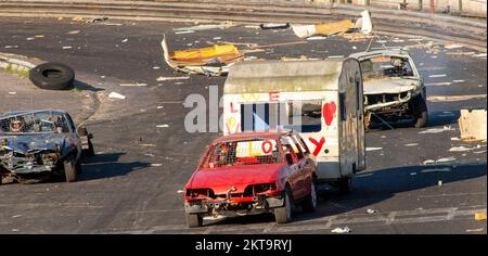 Matchams Raceway Caravan demolition derby - banger racing - at Ringwood Raceway ...