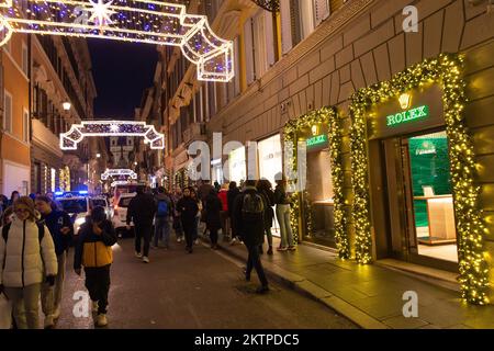Rome, Italy. 29th Nov, 2022. View of Christmas lights along Via Condotti in Rome (Credit Image: © Matteo Nardone/Pacific Press via ZUMA Press Wire) Stock Photo