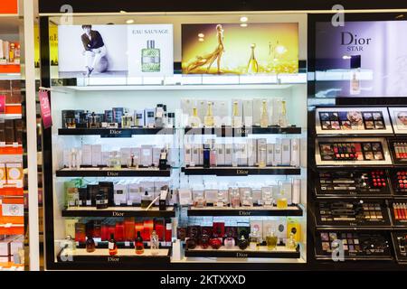 Duty Free Shop in Charles De Gaulle Airport, Paris, France Editorial Stock  Photo - Image of look, business: 111125413